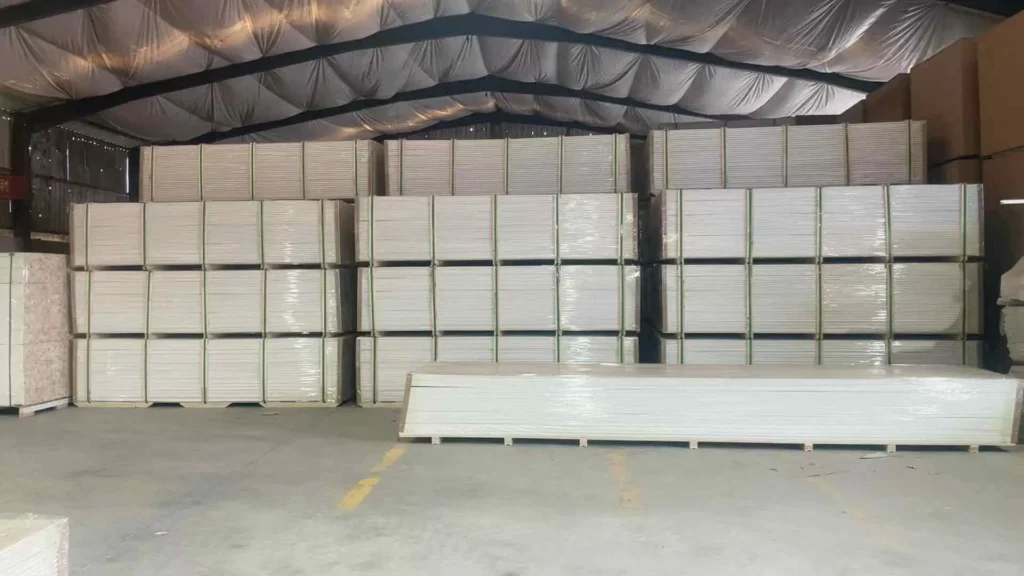 Bulk packaging for primed MDF moulding supply