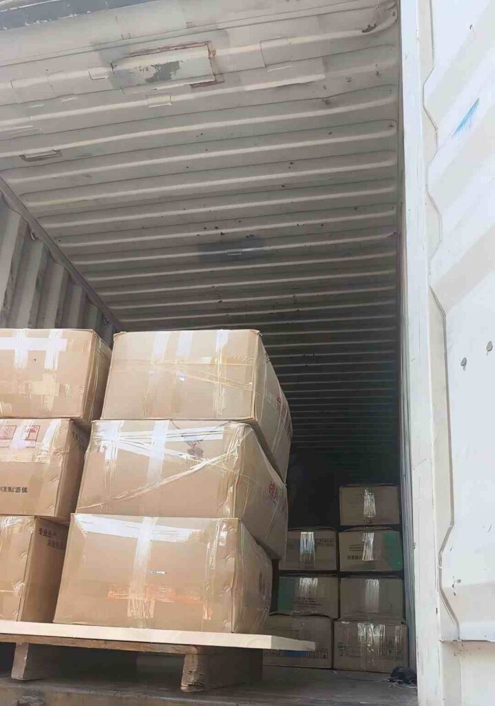 furniture-decoration-appliques-delivery-by-container