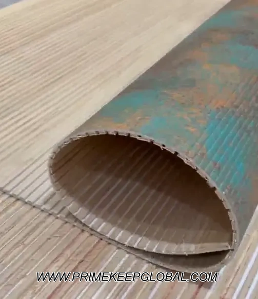 Flexible wood panel for round column covering